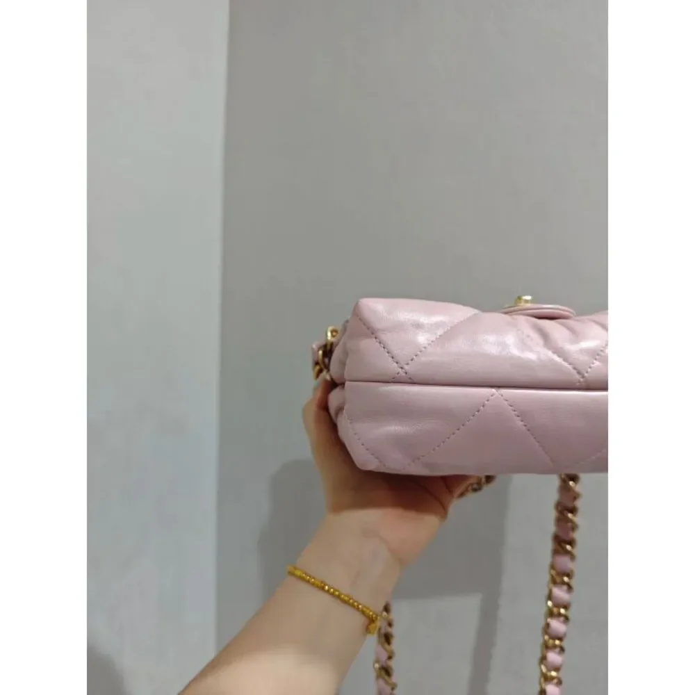 Chanel Women Pre-Loved Bag Very Good Condition - Picture 4 of 6